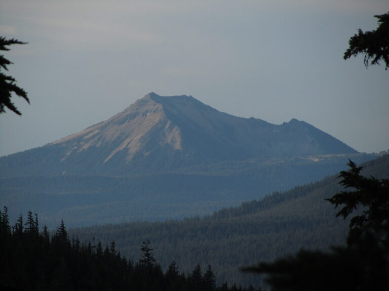 PCT Day 105: Mt Thielsen to Windigo Pass