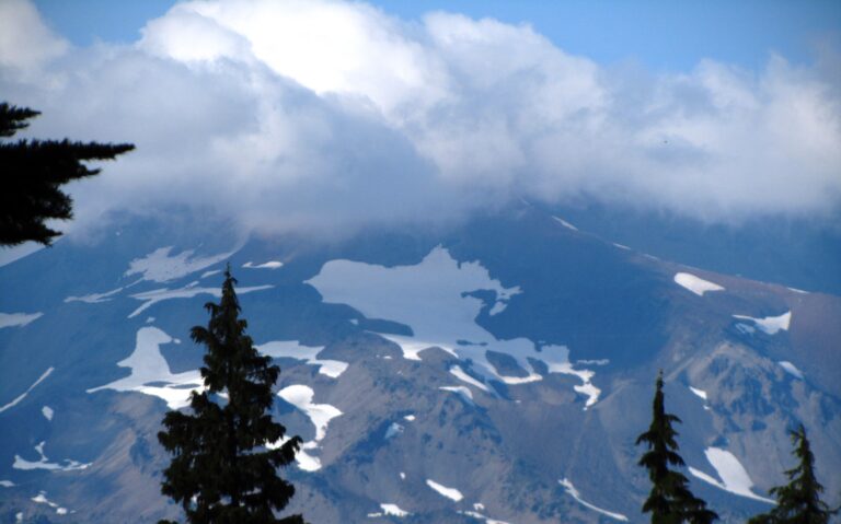 PCT Day 108: More Three Sisters Wilderness