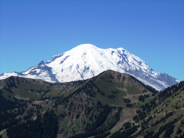 PCT Day 127: Mt Rainier NP
