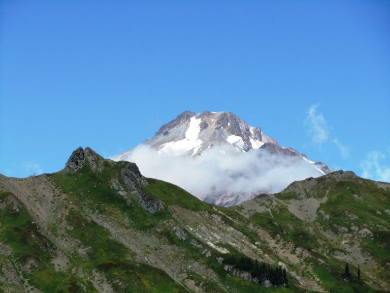 PCT Day 136: Glacier Peak Wilderness