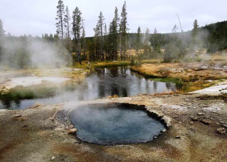 CDT Day 106: Geysers, Hot Springs, Lakes